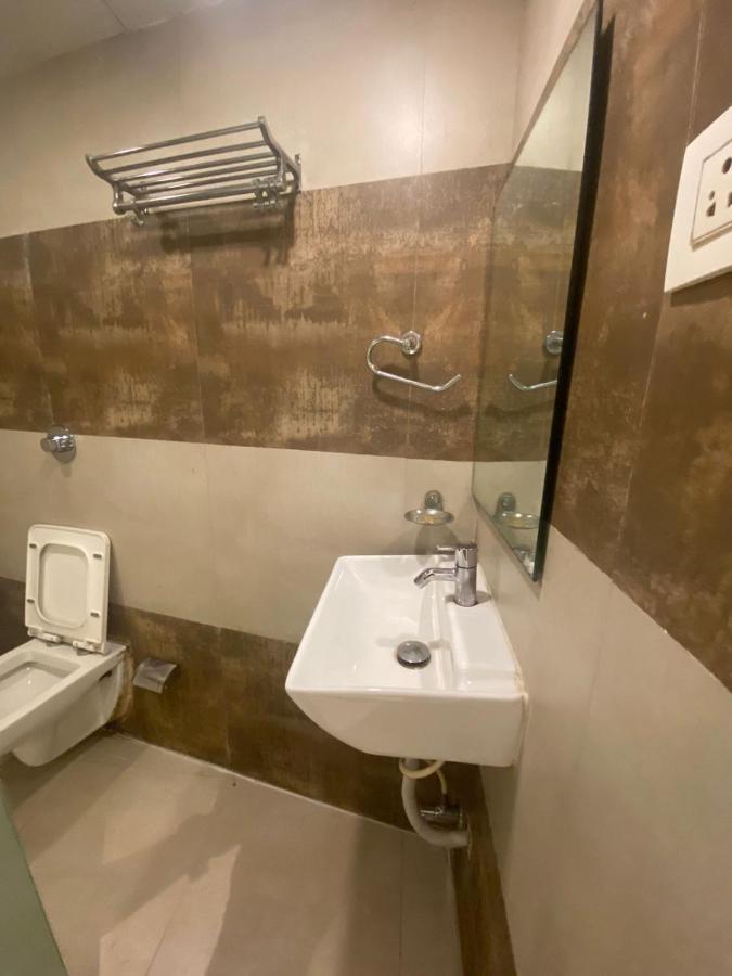Garden Creek Residency - Near To Mumbai International Airport Hotel Ngoại thất bức ảnh
