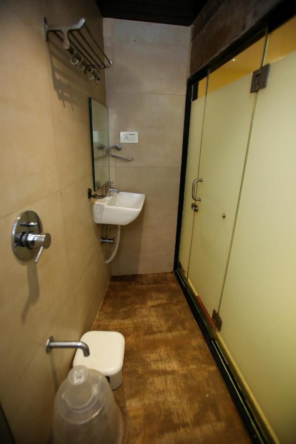 Garden Creek Residency - Near To Mumbai International Airport Hotel Ngoại thất bức ảnh